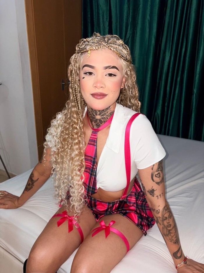 RUBY, Rubia Escort Ibiza | Elegancia y Excl