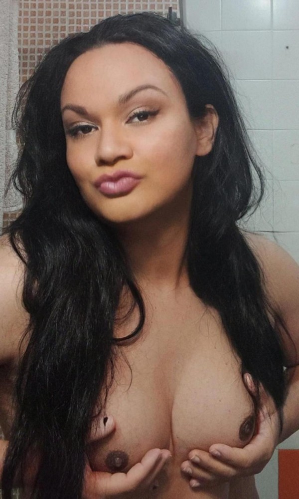 Tel.  613 479972 Chica Trans particular. Pontevedra