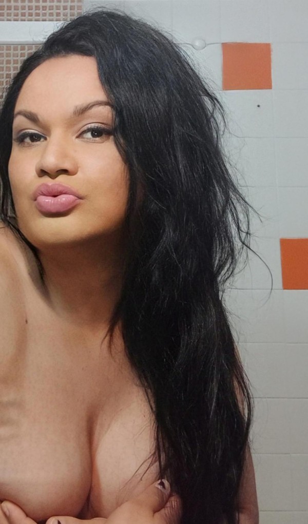 Tel.  613 479972 Chica Trans particular. Pontevedra