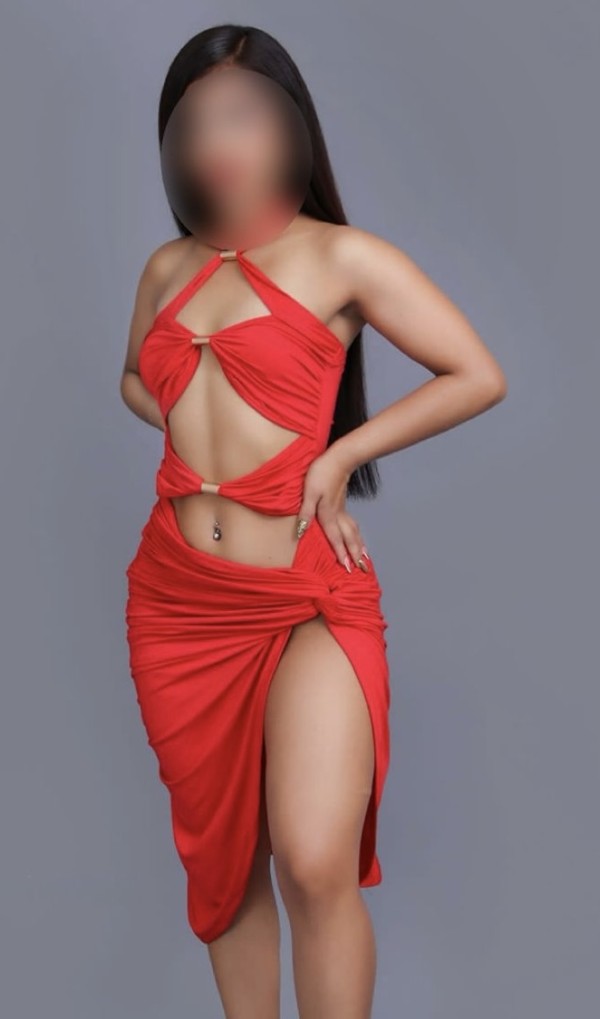 NUEVA AQUÍ . Hermosa jovencita delgada muy cariñosa y entregada
