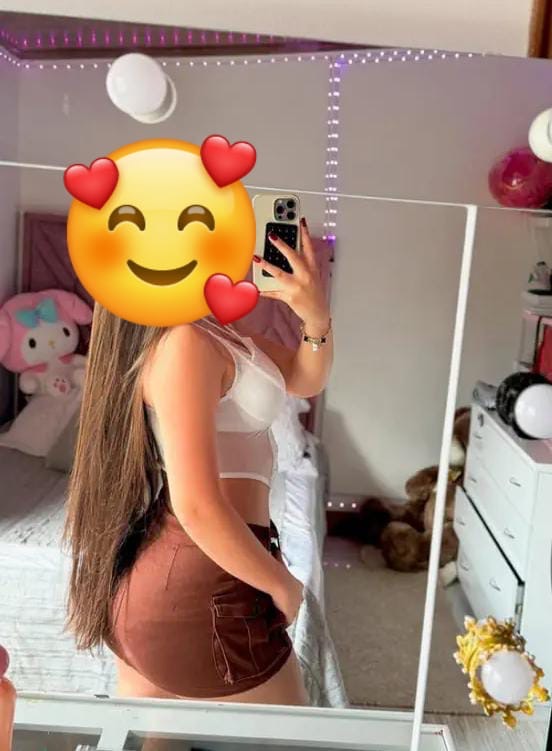 NOVEDAD LOANA COÑITO ESTRECHO MUY JUGUETONA/ 24H