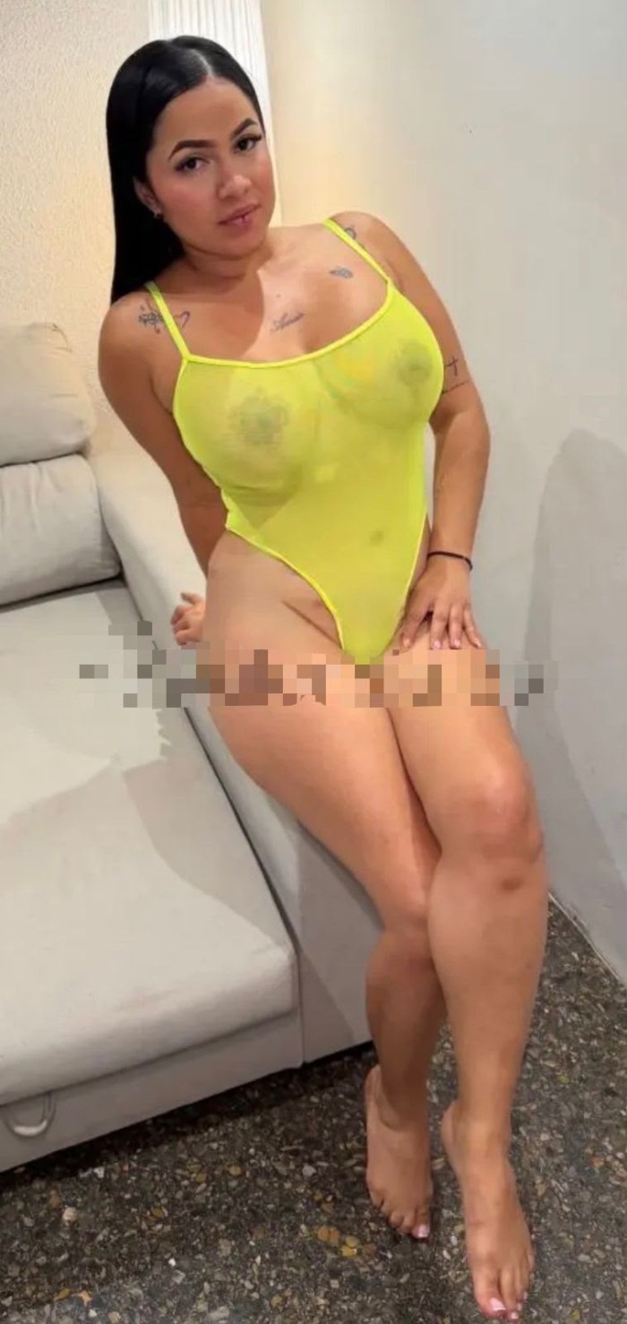 RICA Y DE TETAS GRANDES