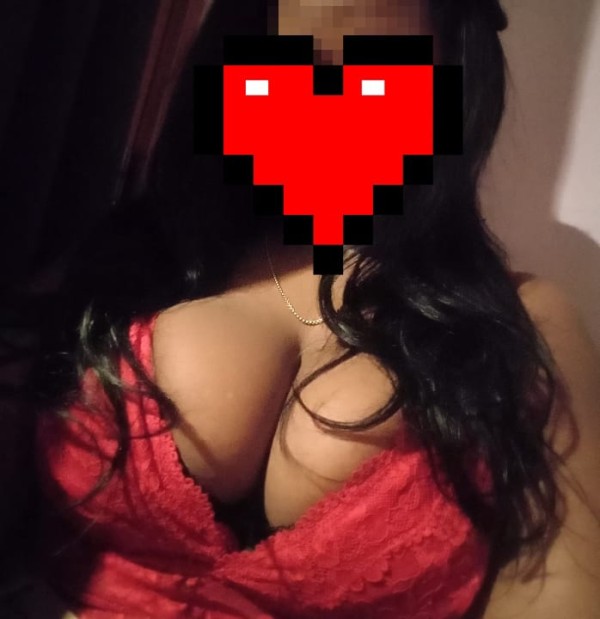 Sara sexy y caliente mui natural 24 horas disponibles también salid