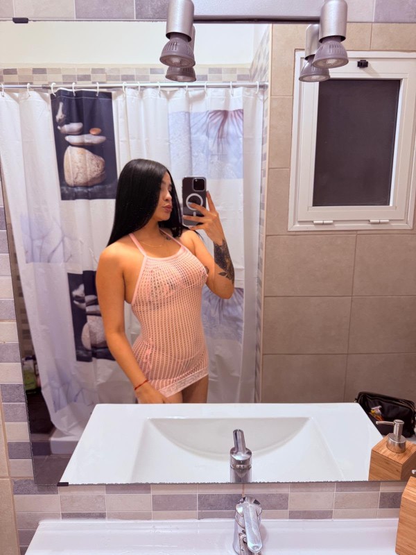 HOLA AMOR SOY SOFIA   UNA MAMASITA MUY MORBOSA Y FIESTERA 24h