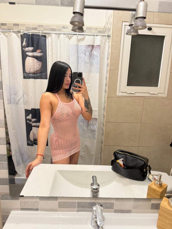 HOLA AMOR SOY SOFIA   UNA MAMASITA MUY MORBOSA Y FIESTERA 24h