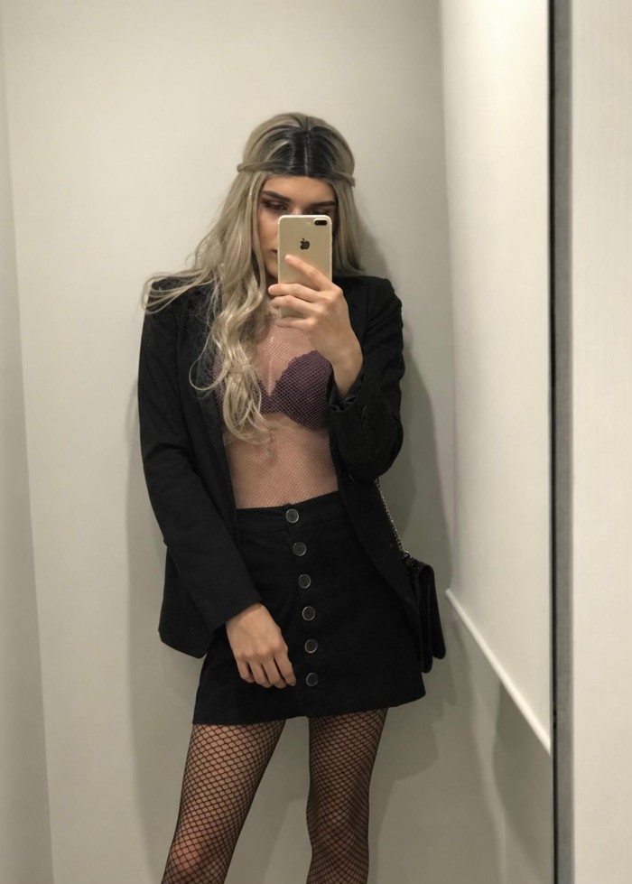 DANIELA RUBIA DELGADA CALIENTE CON POLLA RICA