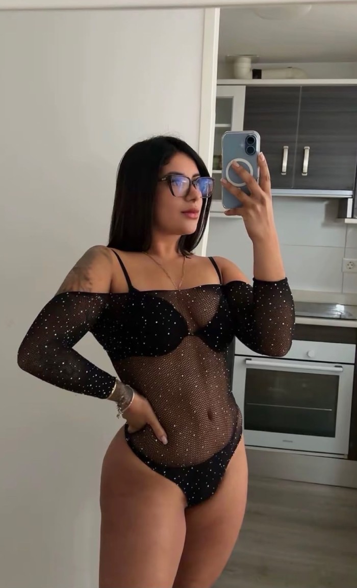 CARA DE NIÑA Y CUERPO DE DIOSA PECADORA …