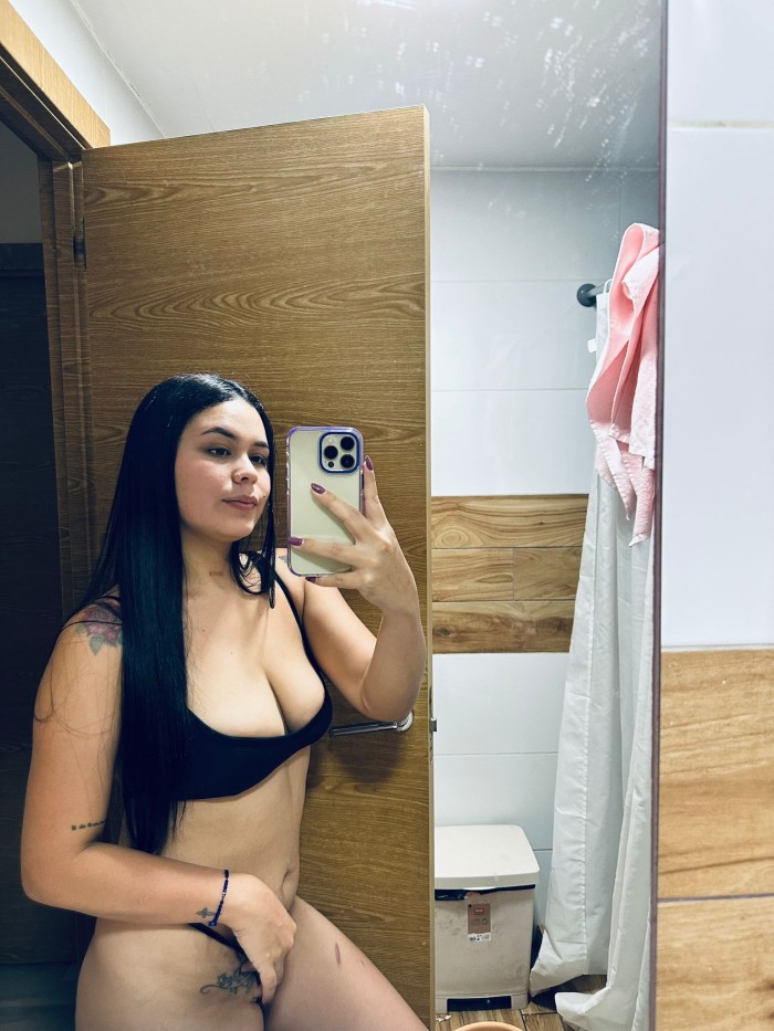 Chica de lujo  jovencita colombiana en Alzira