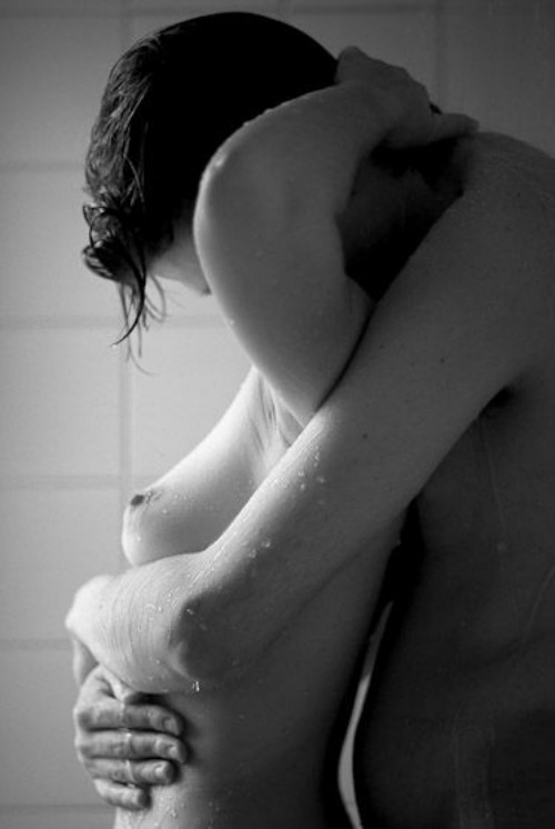 DUCHA ERóTICA TODO INVITA AL PLACER