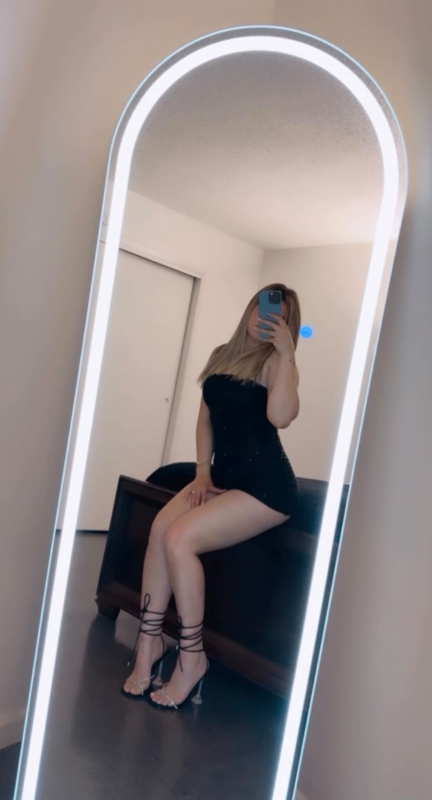 FIESTERA EXOTICA ARDIENTE SENSUAL Y EXQUISITA