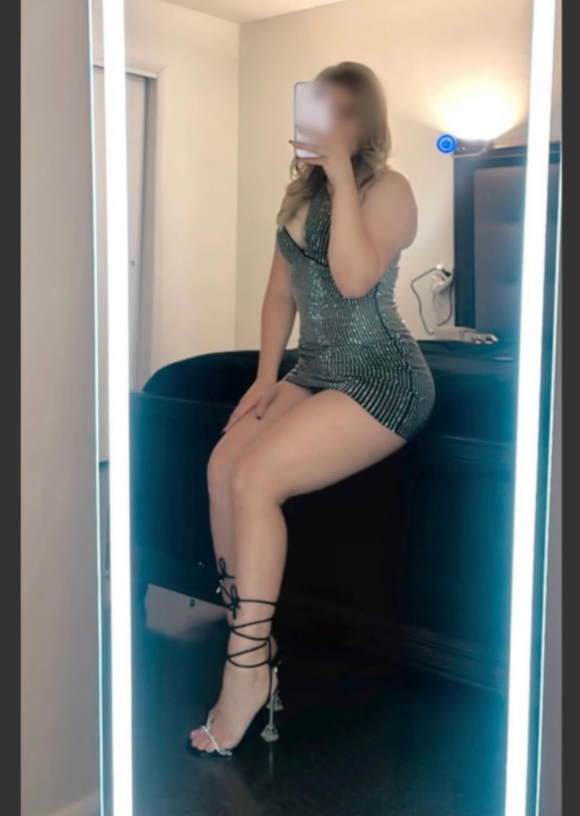 FIESTERA EXOTICA ARDIENTE SENSUAL Y EXQUISITA