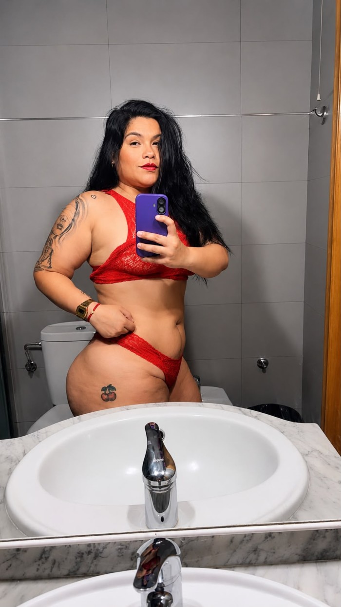HERMOSA SENSUAL ARDIENTE DESEOSA DE SEXO