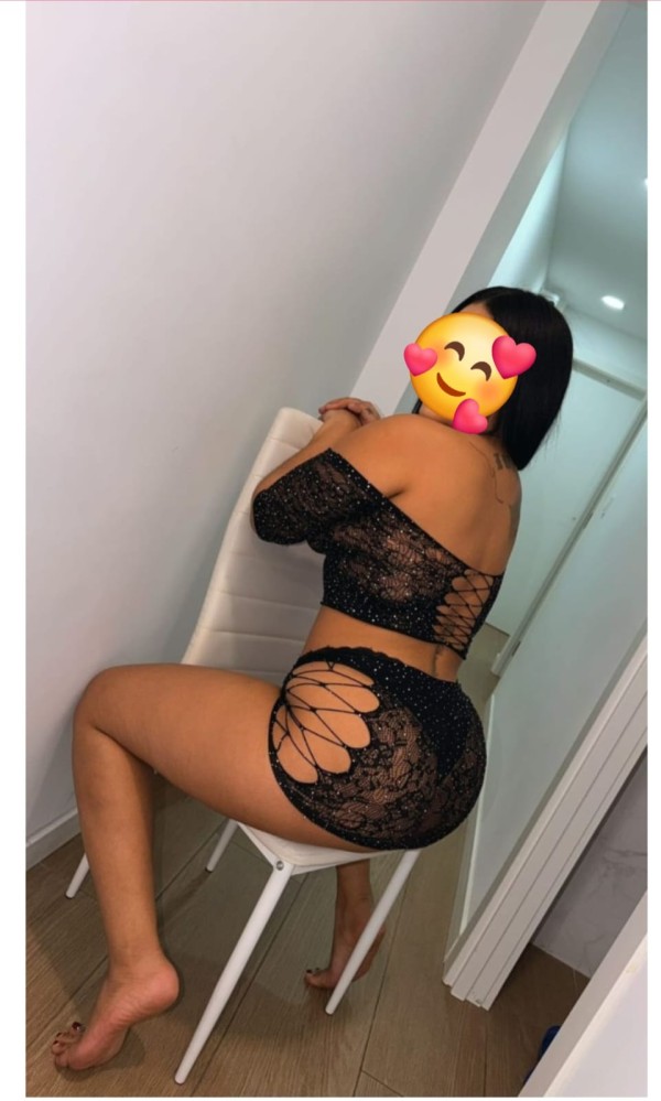 JOVEN BELLA CULONA