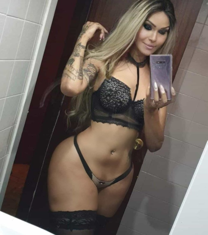 Bella transexual, insaciable, pasiva, versátil