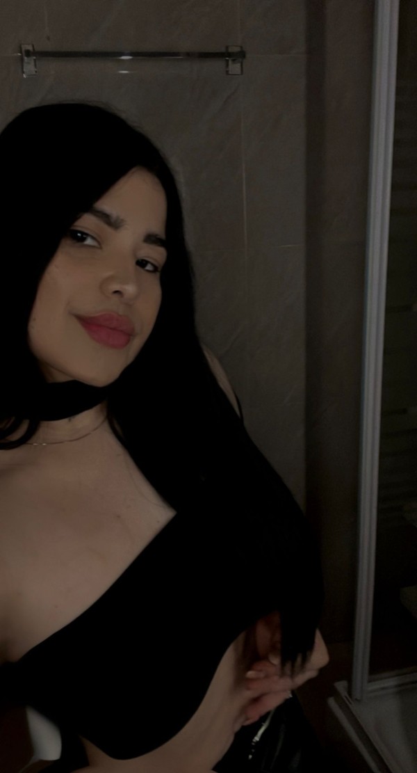 SEXI️ LATINA  ESTOY EN Rubi LAURA   22 AÑO NOVEDAD  ESTOY  Rubi