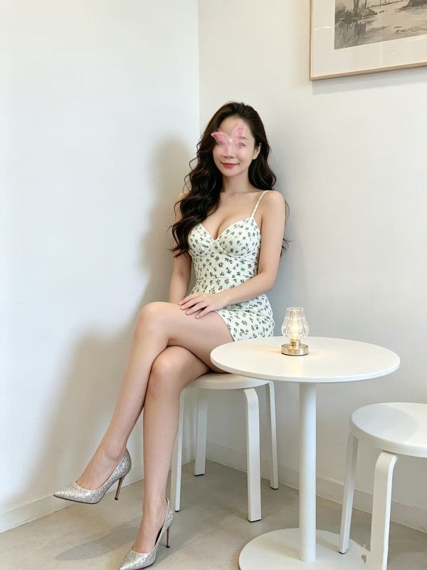 Una chica asiática lo acepta todo.(开心)