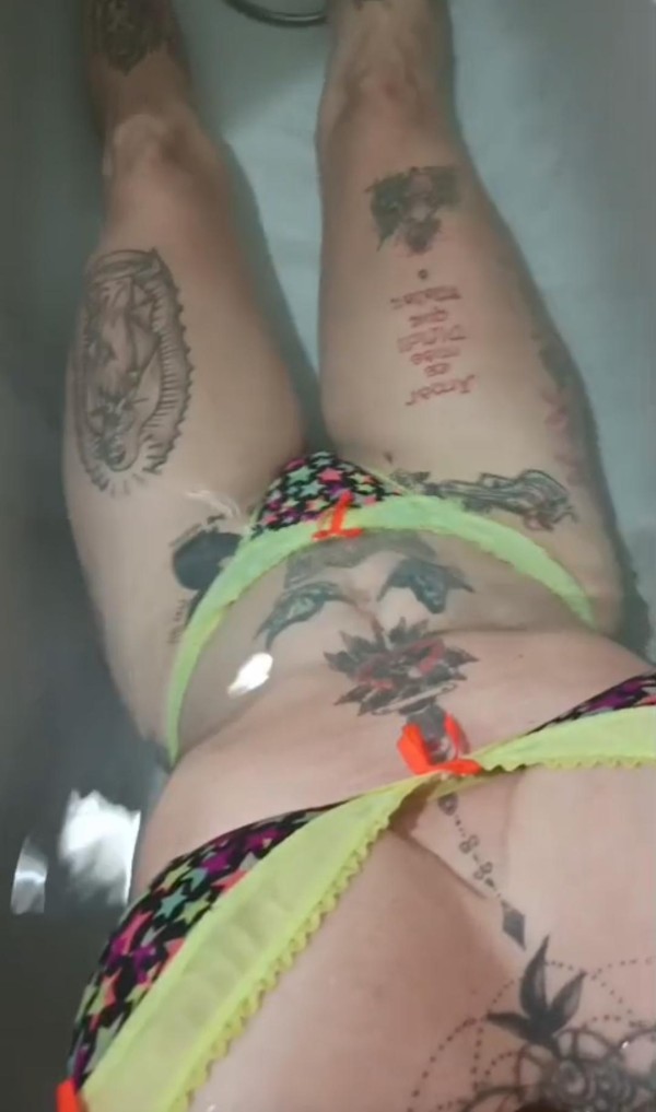 PUTA GOLOSA CACHONDISIMA Y MUY COMPLACIENTE GRIEGO VAGINAL Y FRANCÉS