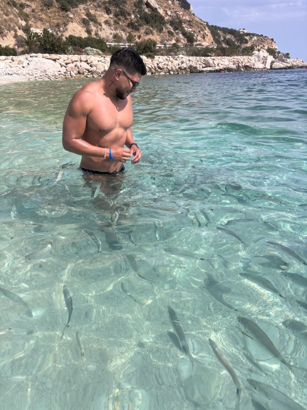 Latino musculoso
