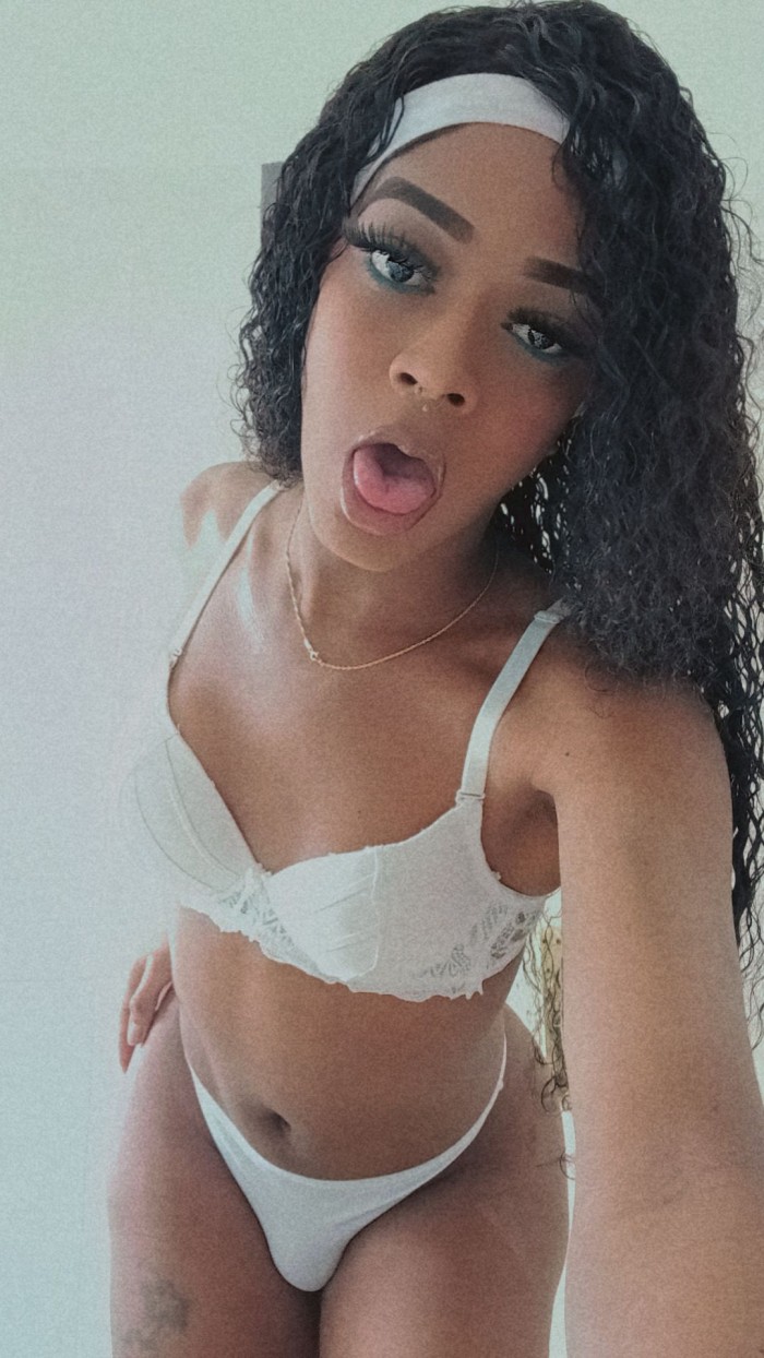 COLOMBIANA TRANS Perversa Putona y lujuria de Chica solo para ti ven