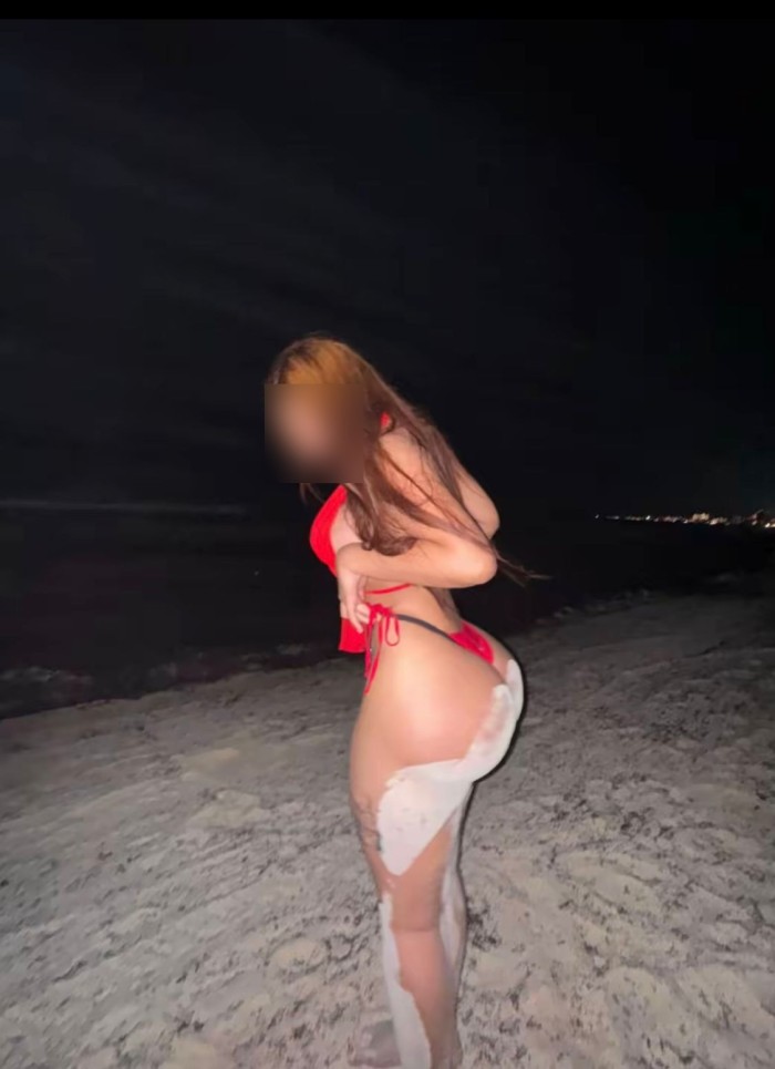 Paola en Jaén dulce jovencita 26 años fotos reales