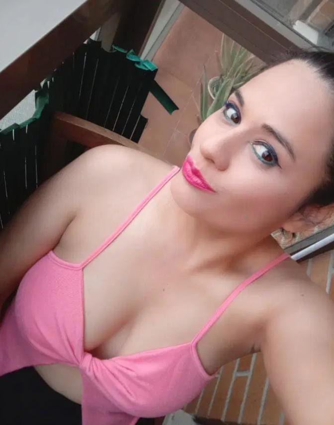 CHICA FIESTERA  Y CAÑERA