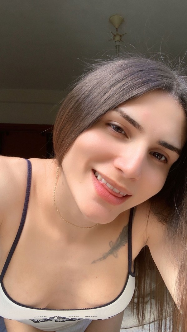TRAVESTI NIÑATA FEMENINA PARA CURIOSOS COMPLETA