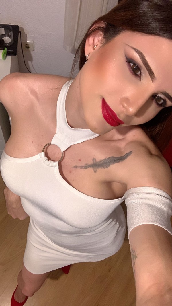 TRAVESTI NIÑATA FEMENINA PARA CURIOSOS COMPLETA
