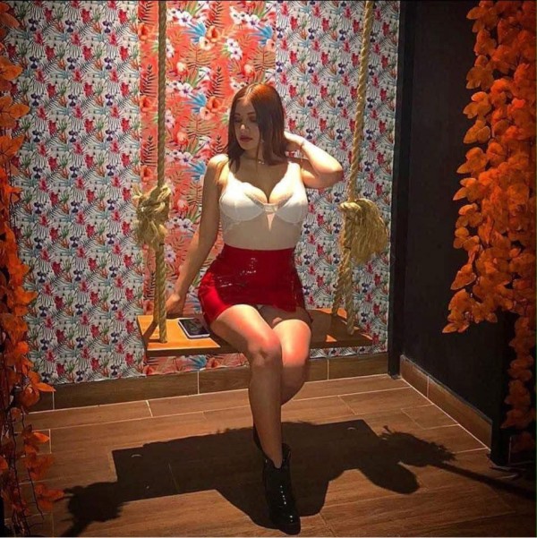 HERMOSA LINDA MUJER PARA TI EN IBIZA FIGUERETAS