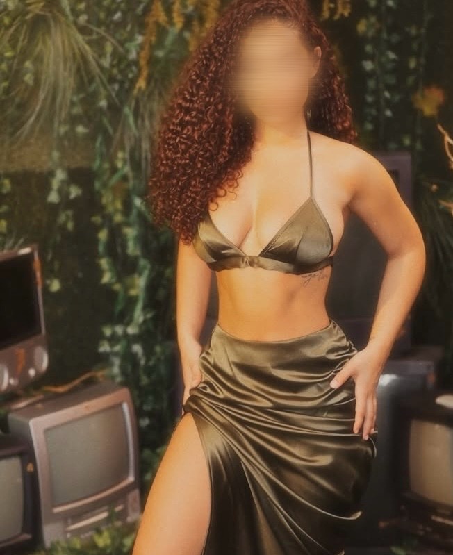 AMANDA LA JOVEN BRASILEÑA QUE SIEMPRE DESEASTE