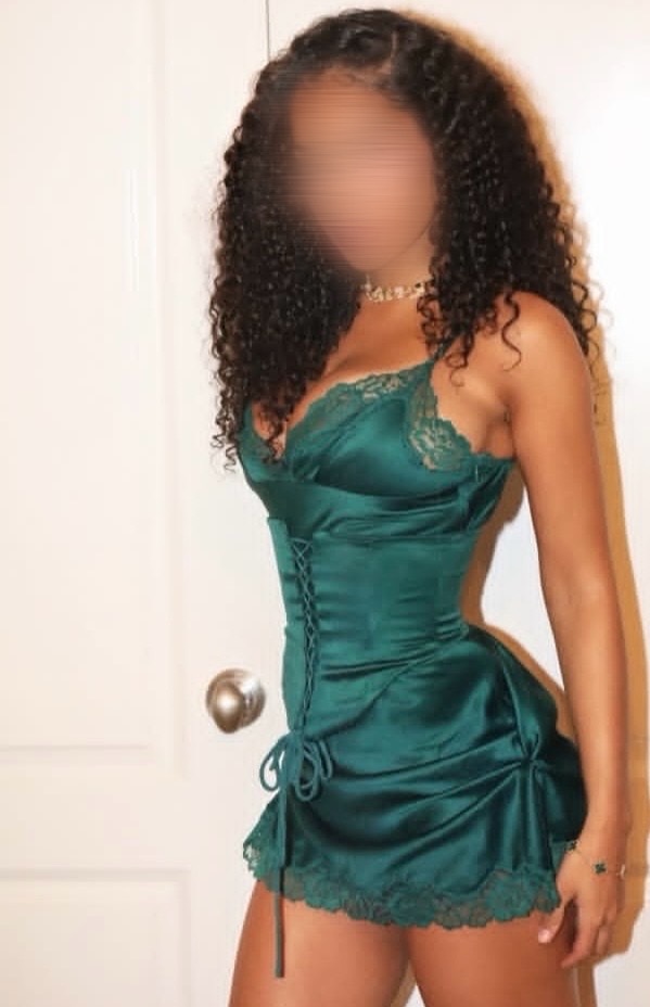 AMANDA LA JOVEN BRASILEÑA QUE SIEMPRE DESEASTE