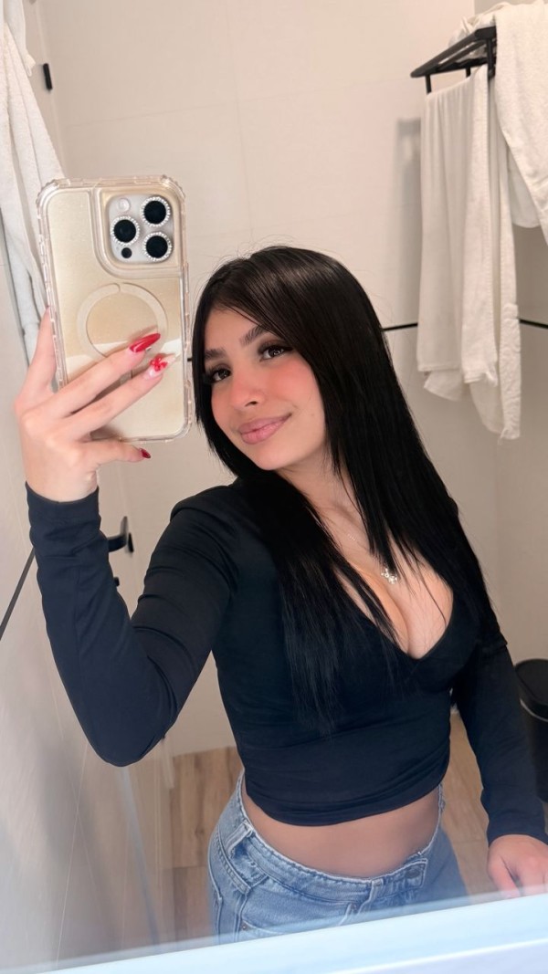 Laura novedad escort preciosa cariñosa pequeñita ️🩷