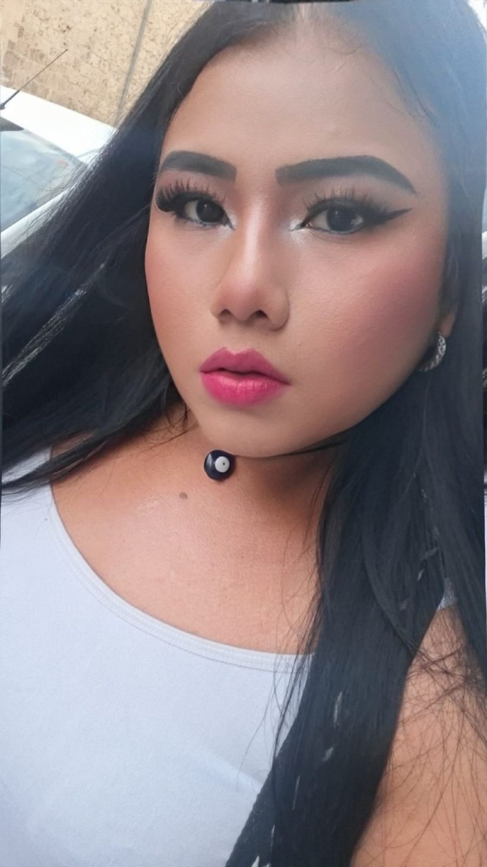 Trans. Ariadna soy todo lo que busca activa pasiva