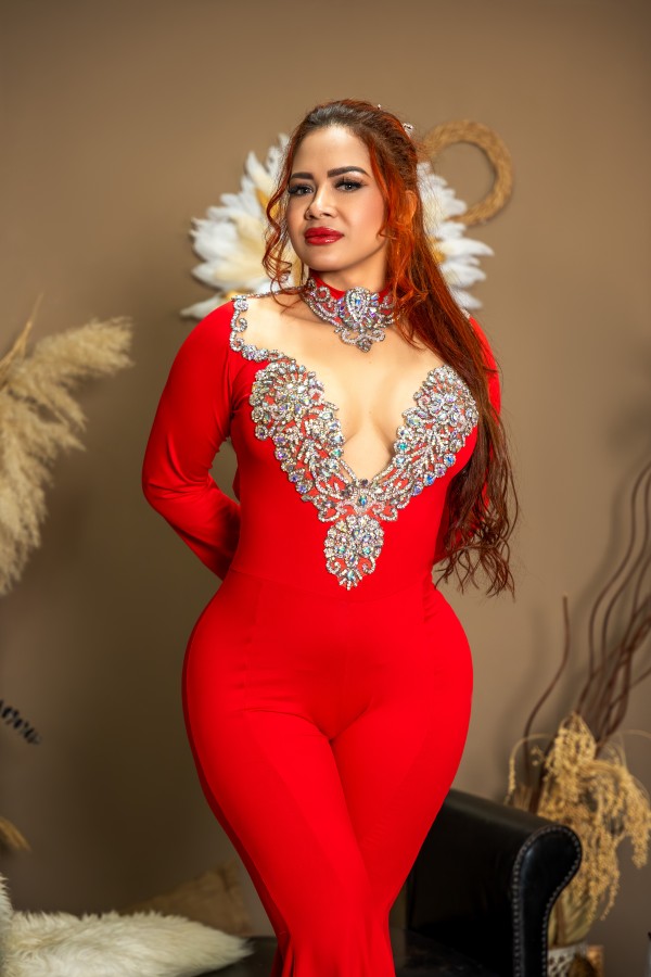 Fiestera, ninfomana, francés natural, besos y más