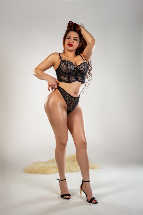 Fiestera, ninfomana, francés natural, besos y más