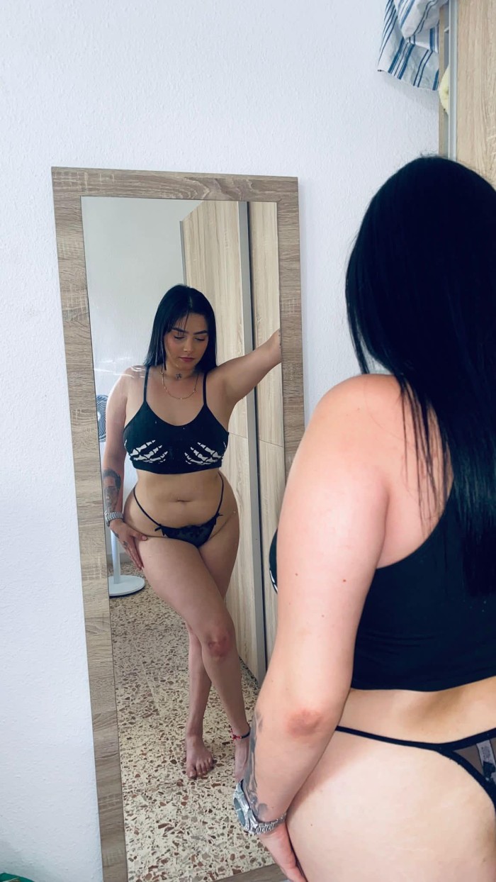 jovencita latina cariñosa nueva en ALMERIA