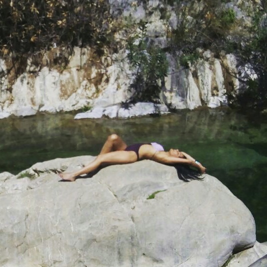GUAPA CANARIA DE CUERPO FITNESS EN JACA.