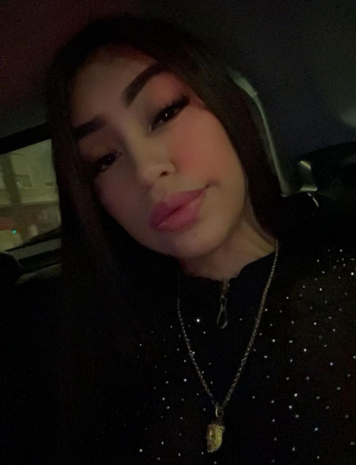 DELICIOSA ARDIENTE CACHONDA MUY COMPLETA VEN A DISFRUTAR