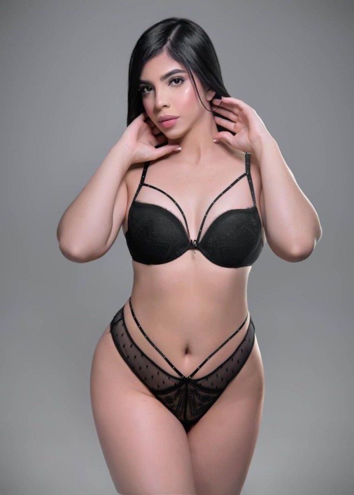 NOVEDAD CELESTE EN ALGECIRAS! JOVENCITA FIESTERA CACHONDA Y COMPLACIENTE