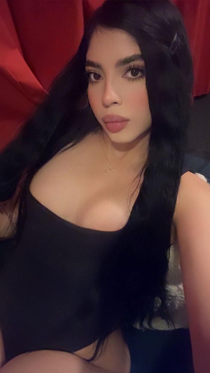NOVEDAD CELESTE EN ALGECIRAS! JOVENCITA FIESTERA CACHONDA Y COMPLACIENTE