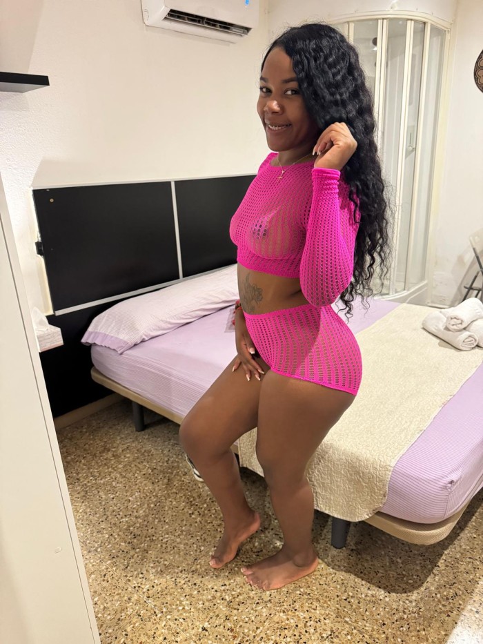 NOVEDAD EN BLANES KIARA! MORBOSA FIESTERA IMPLICADA COMPLETITA Y DISCRETA