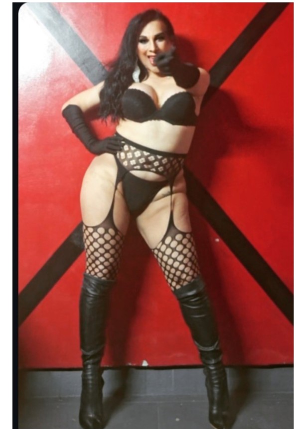 NOVEDAD EN LUGO TS PAMELA AMA SEVERA DOMINANTE FIESTERA  ÚNICA