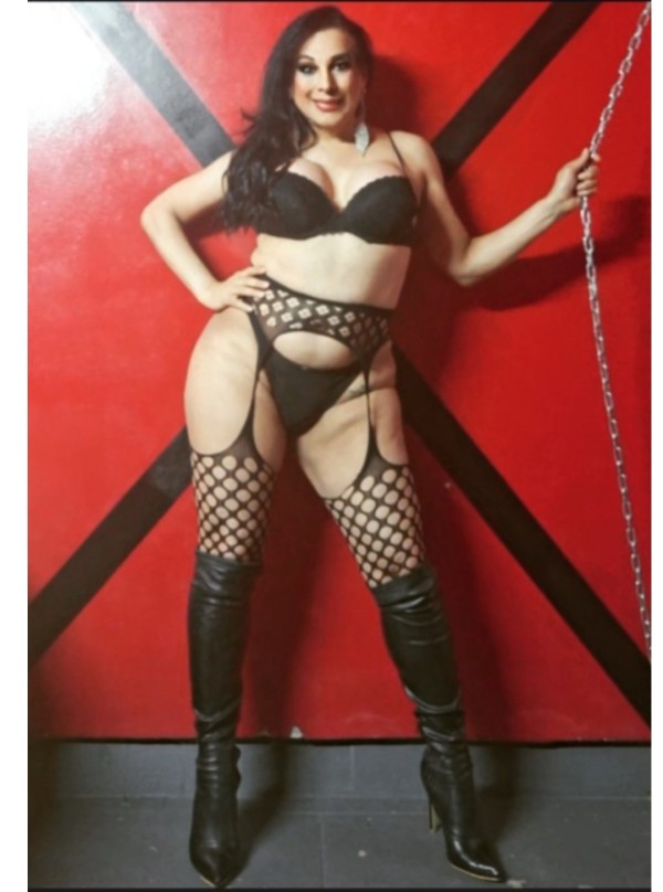 NOVEDAD EN LUGO TS PAMELA AMA SEVERA DOMINANTE FIESTERA  ÚNICA