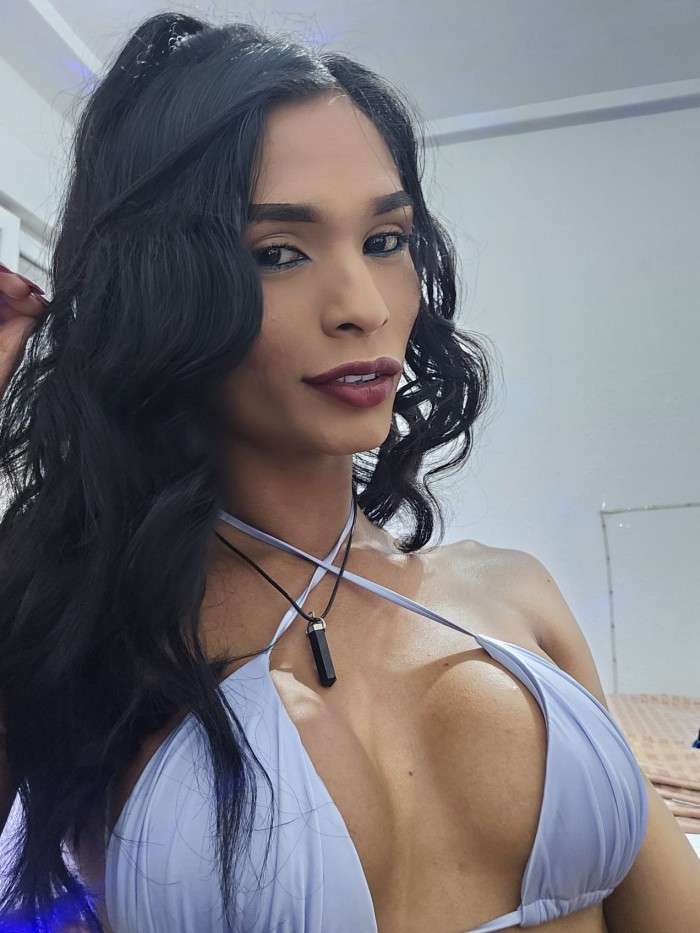 Tu morenaza más ardiente dispuesta a todo