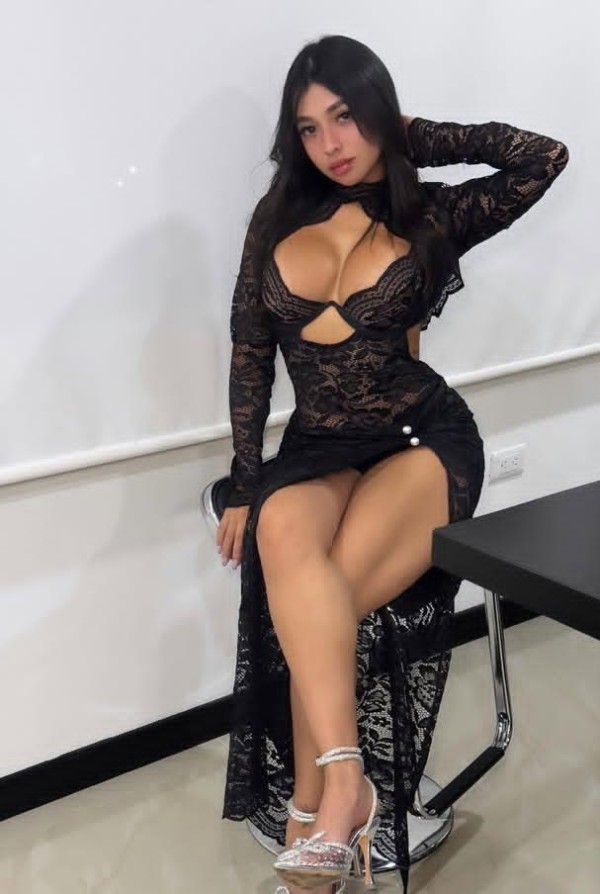 Luna una rica dama disponible para ti