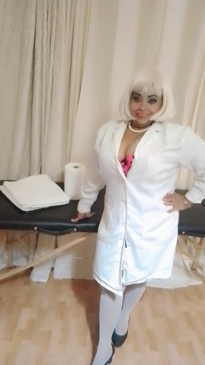 MASAJISTA Y ENFERMERA PROFESIONAL TITULADA