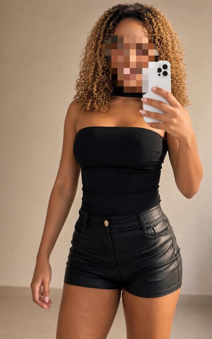 Pibón latino totalmente exquisita