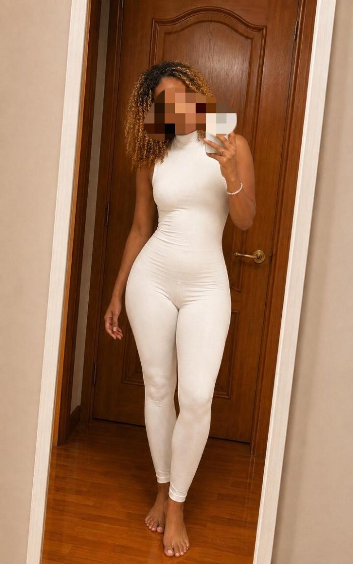Pibón latino totalmente exquisita