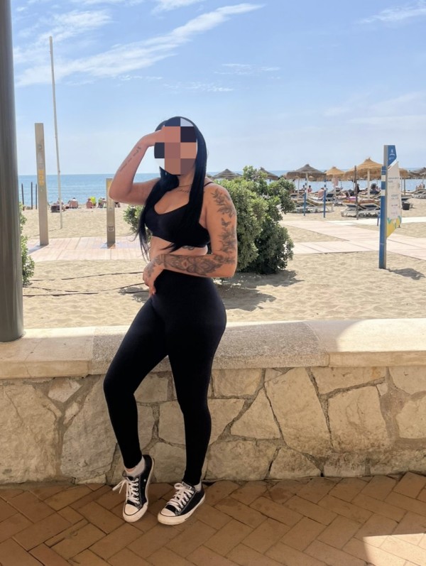 ANTONELLA TU CHICA FIESTERA ENRROLLADA
