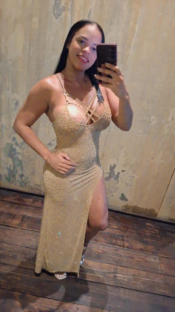 guapa, pecho operado y delgadita!!