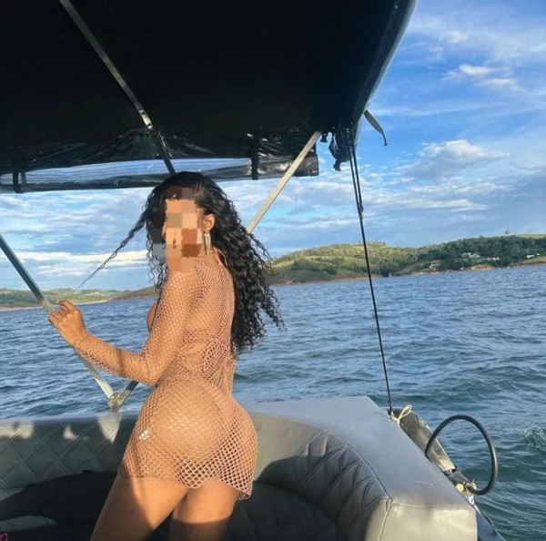 Vanesa colombiana cuerpazo recien llegada sexi me gusta la fiestita real